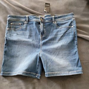 NWT Torrid Jean Shorts size 18